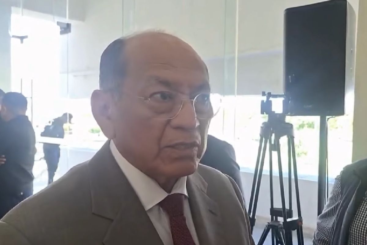 Enfrentamiento entre sindicatos provoca balacera y quema de camiones en la México-Puebla