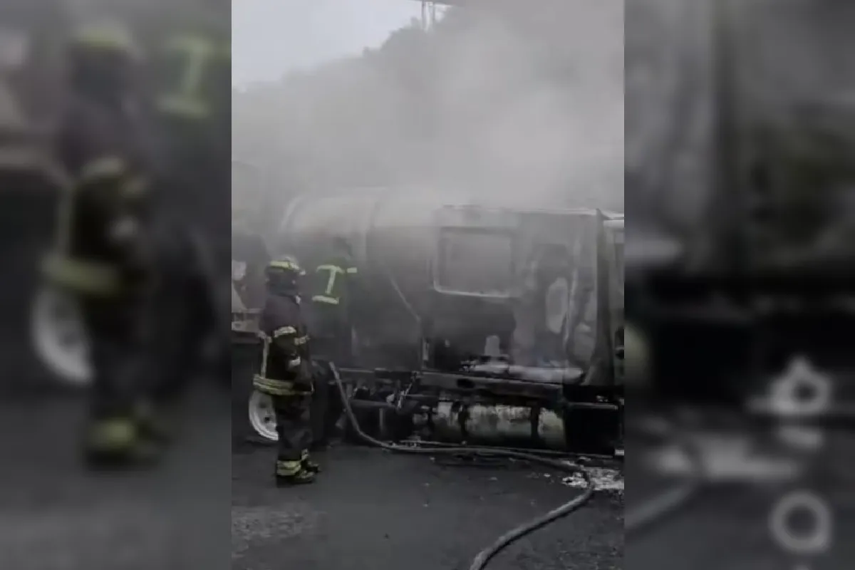 Choque de pipa en la Autopista Chamapa-Lechería deja cinco personas lesionadas; reabren circulación
