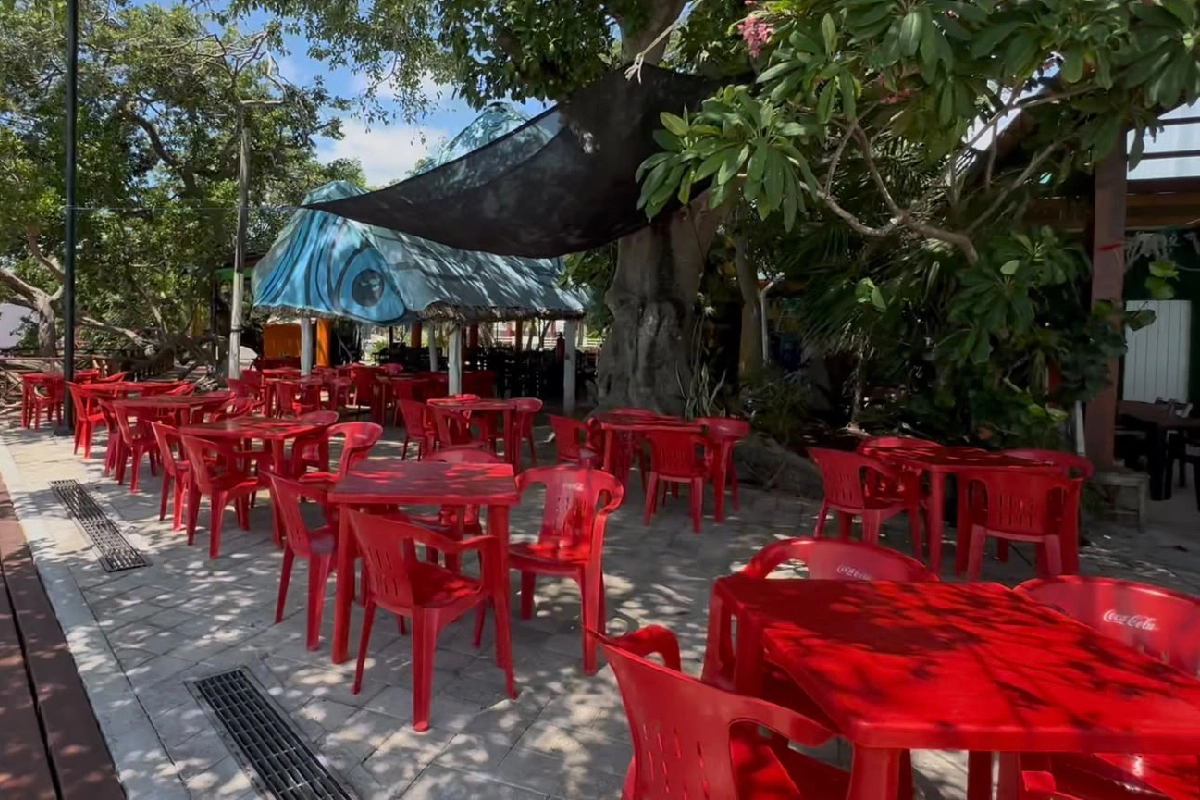 Factores como el año mundialista y las dificultades para los beliceños de visitar México complican el turismo.