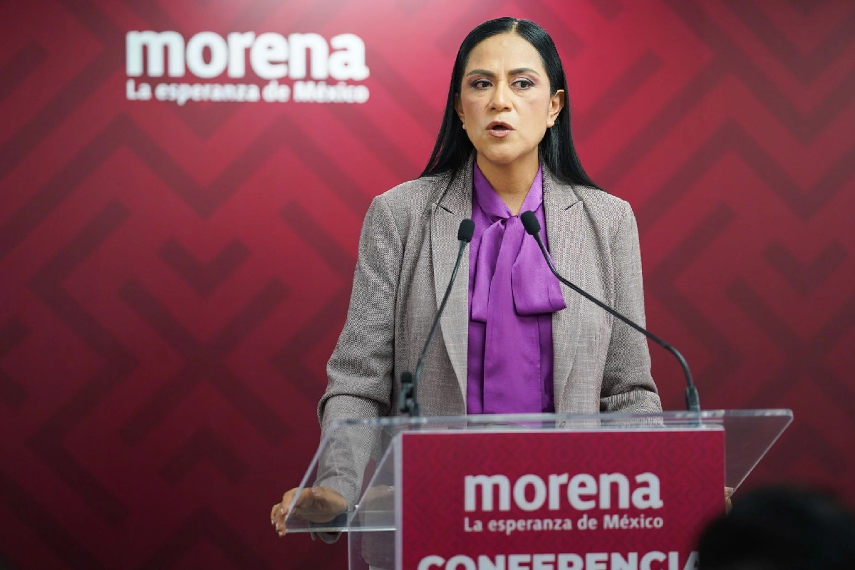 Ariadna Montiel y Citlalli Hernández presentaron los resultados de las encuestas internas.